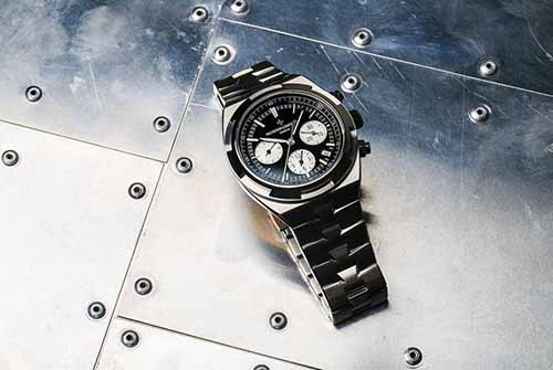 深圳江诗丹顿保养：手表表盘精钢和不锈钢的区别